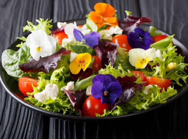 how to use edible flowers